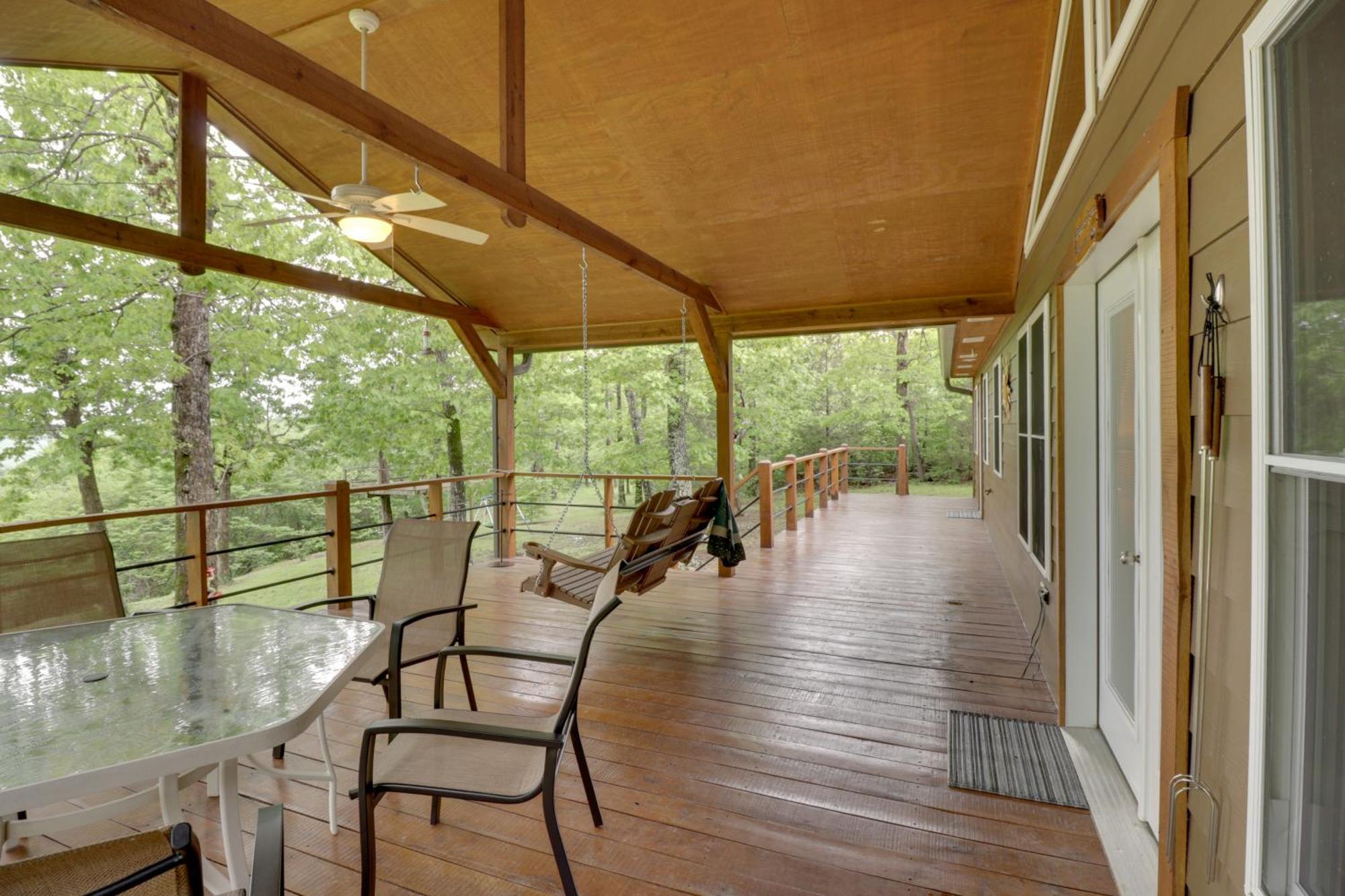 Spacious And Elegant Mountain View Cabin With Deck! Exterior foto