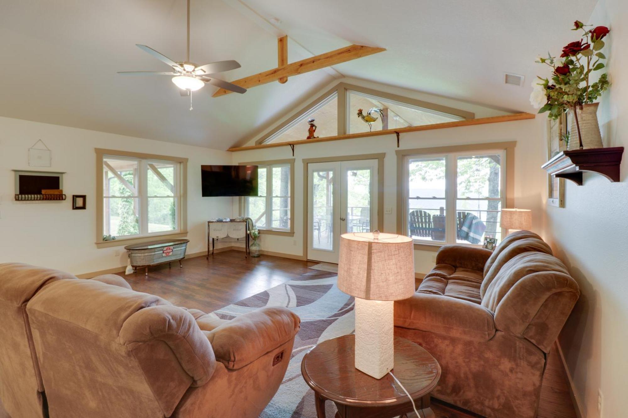 Spacious And Elegant Mountain View Cabin With Deck! Exterior foto